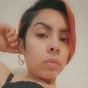 Meet your Posher, Emely moya